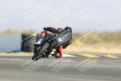 media/Jan-10-2025-CVMA Friday Practice (Fri) [[489e0da257]]/Group 4 and Trackday/Session 4 (Turn 16)/